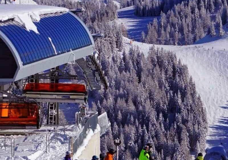 Plan Your Perfect Winter Vacation in Snow Space with Siegi Tours
